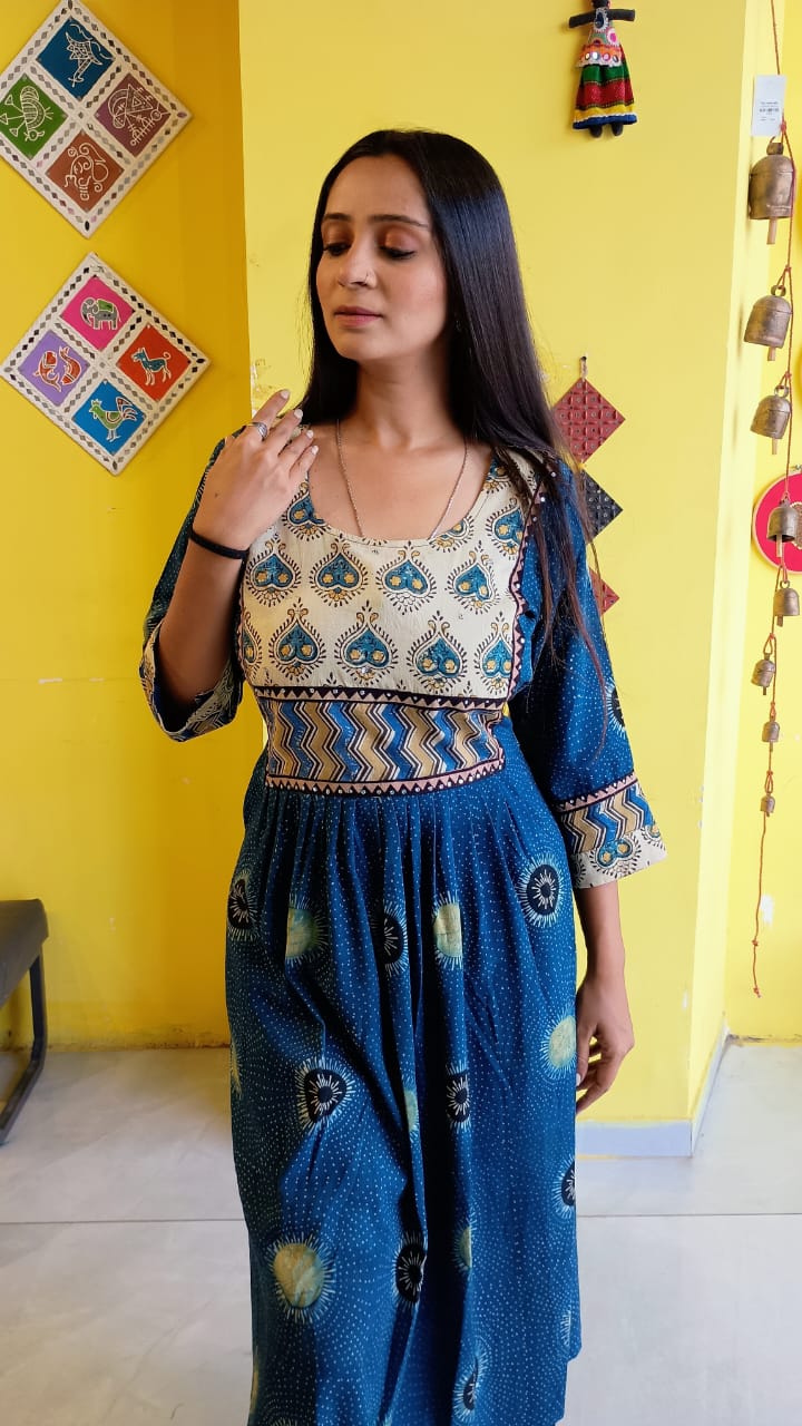 "AASHI" NATURAL RAYON KURTI PLAZZO SET