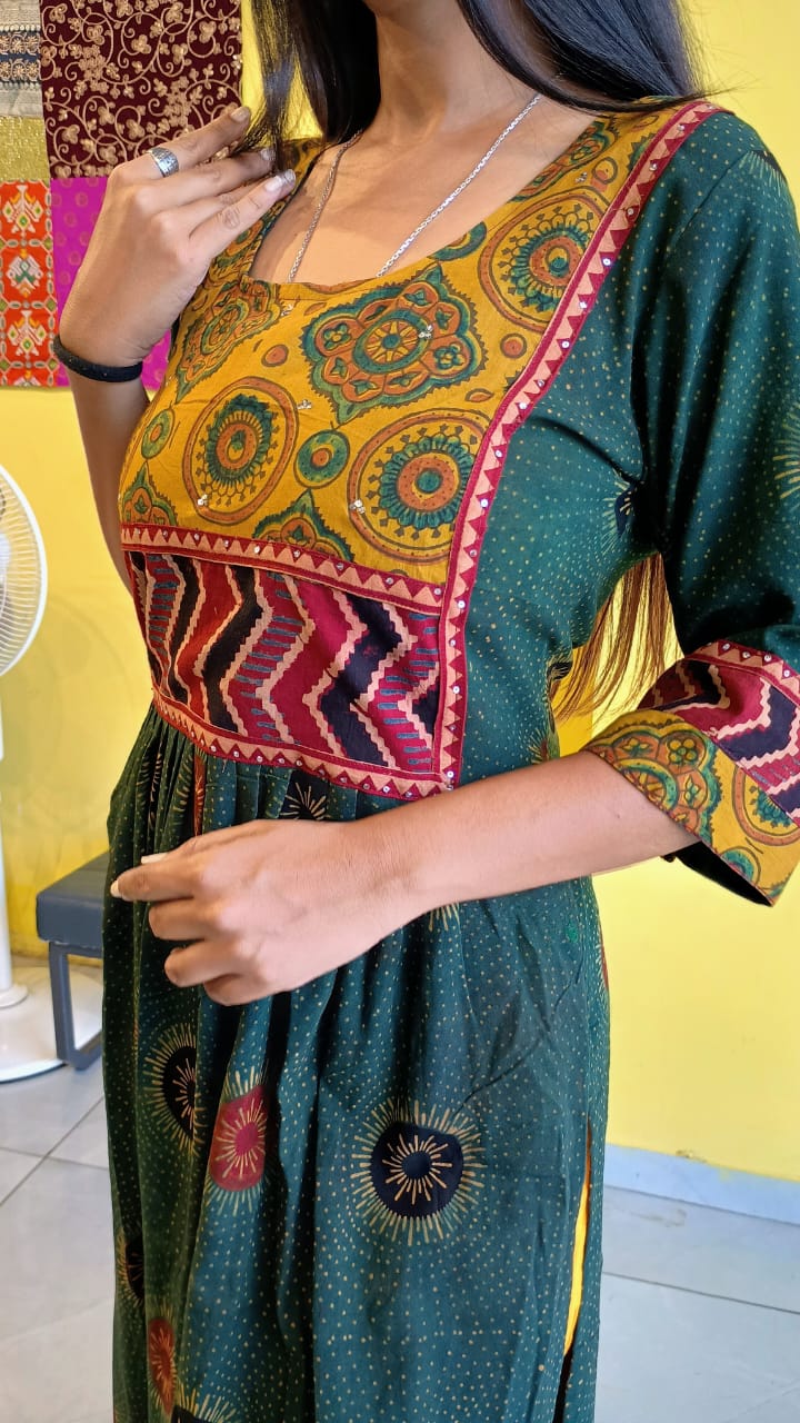 "AASHI" NATURAL RAYON GREEN KURTI PLAZO SET