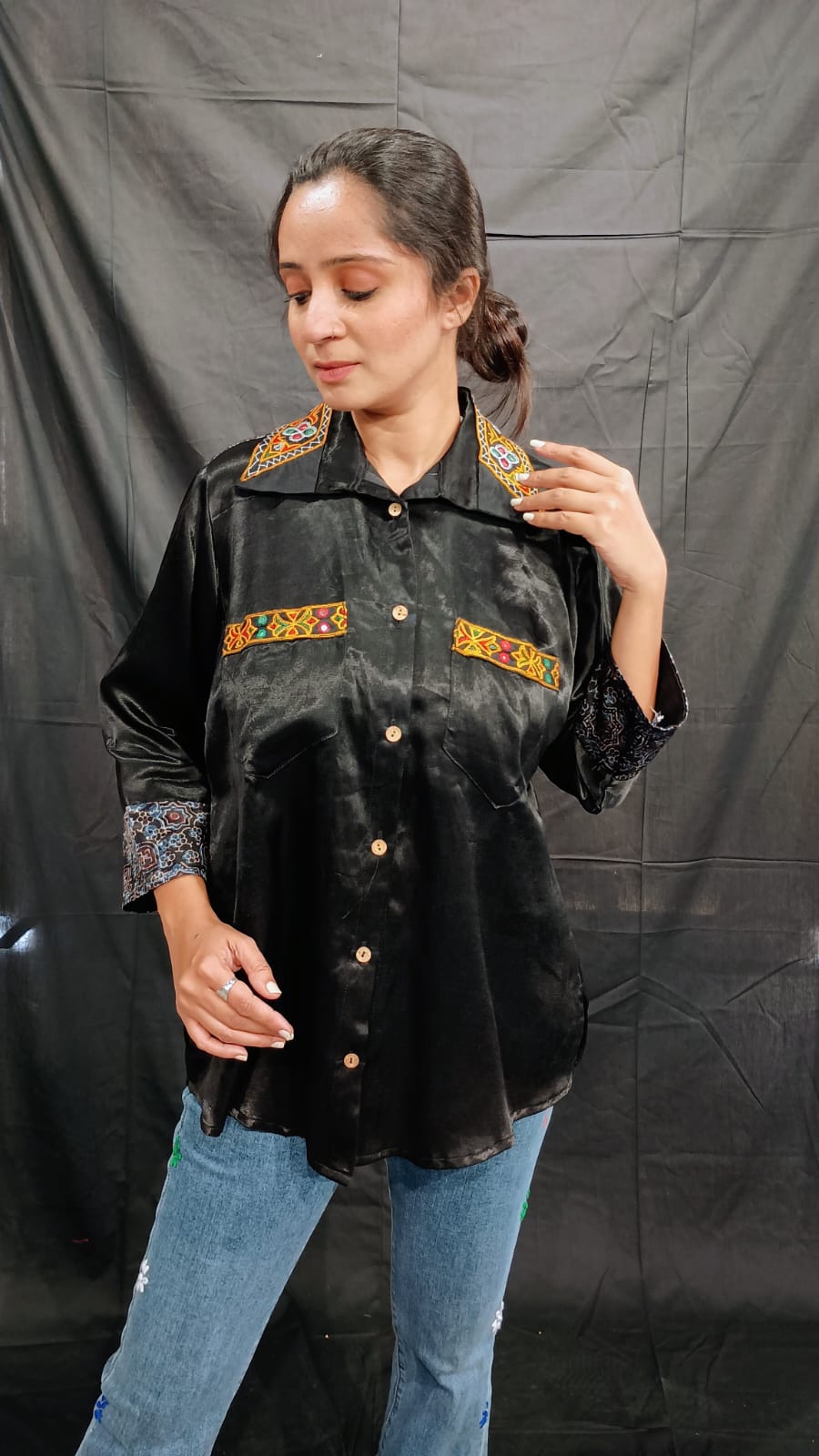 "EMI" PLAIN MASHROO EMBRODERY BLACK SHIRTS