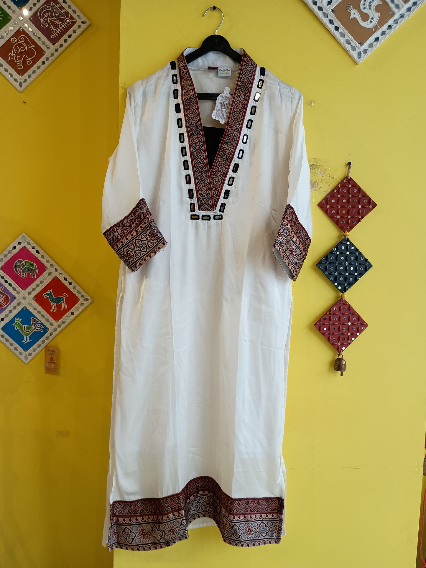"ASHITA"PLAIN MODAL KURTI