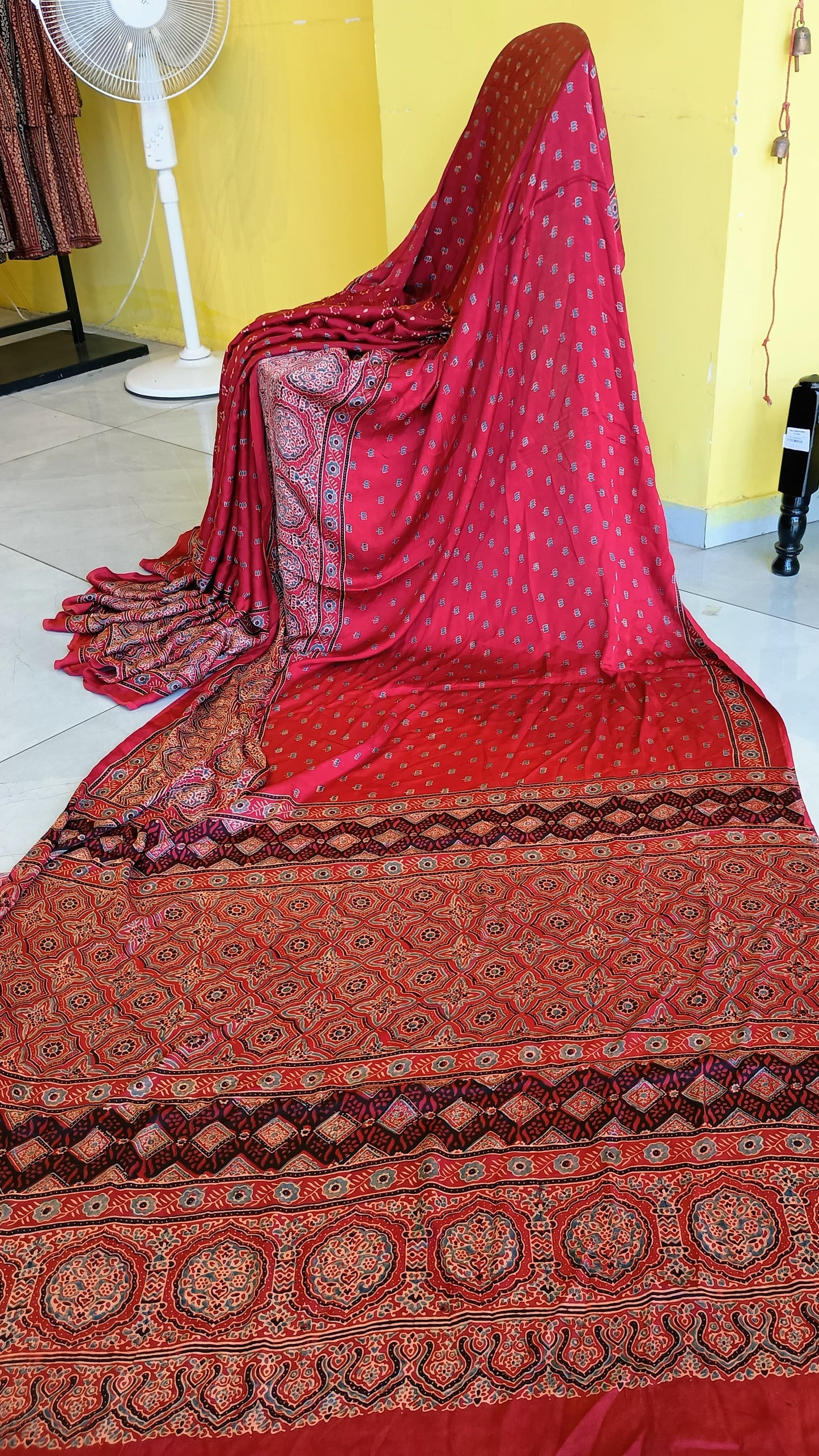 ''Prachi'' printed modal silk saree