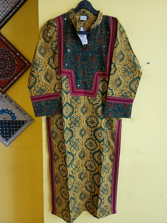 "Cheena" Natural handblock cotton mirror work kurti
