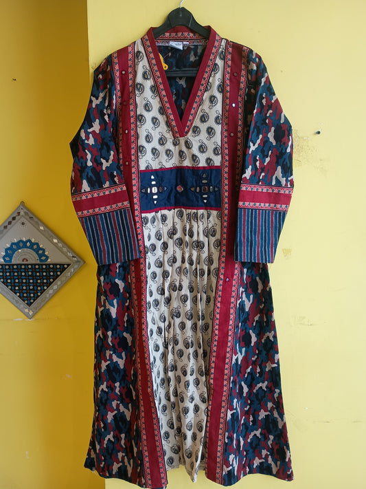 "MAHEK" Natural handblock cotton mirror work kurti