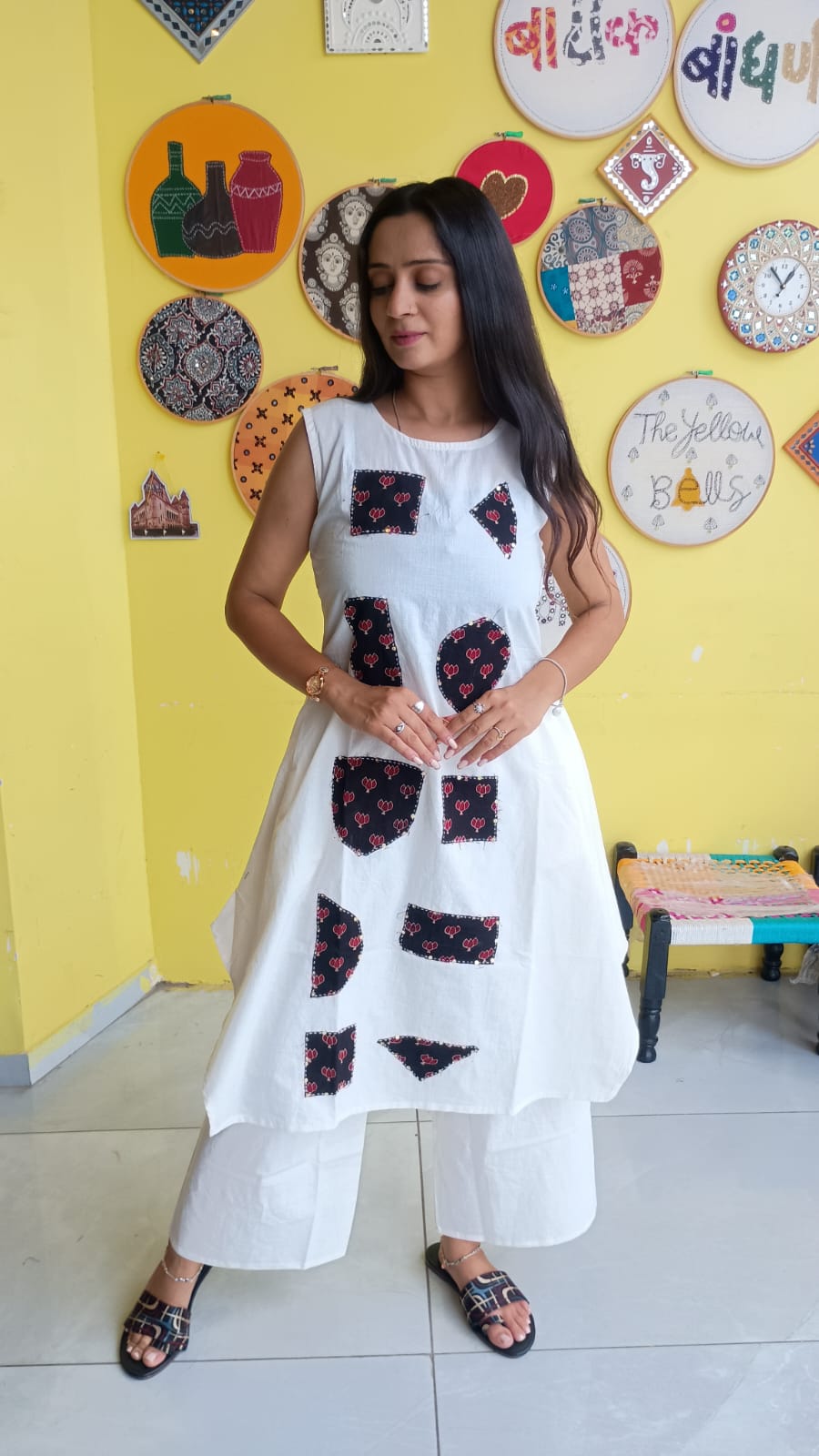 "Pragya" White Plain patch work new co-ord set