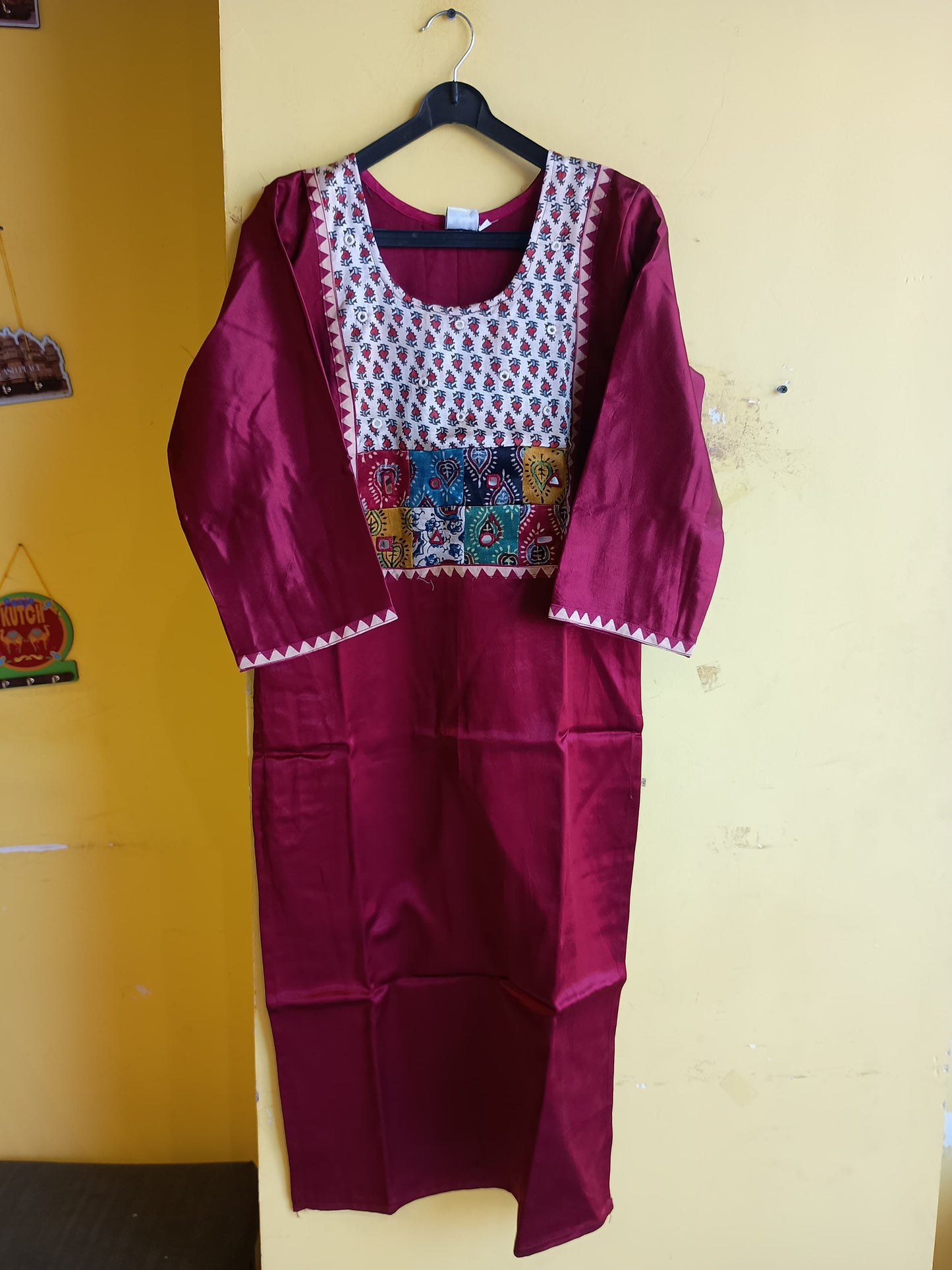 *Sanchita*Maroon mashroo mirror work long straight kurti