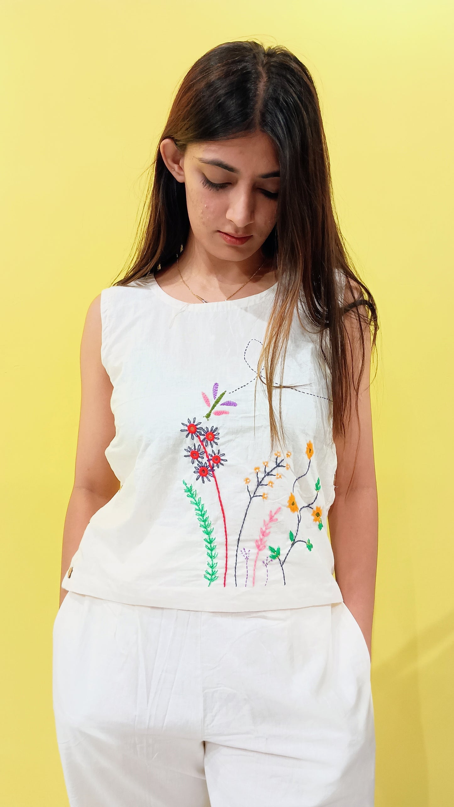 "Purvi"white Plain cotton handwork co-ord set