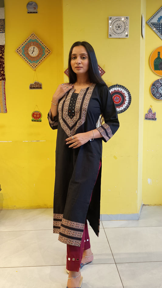 *Viha* Plain pure cotton mirror work long straight kurti