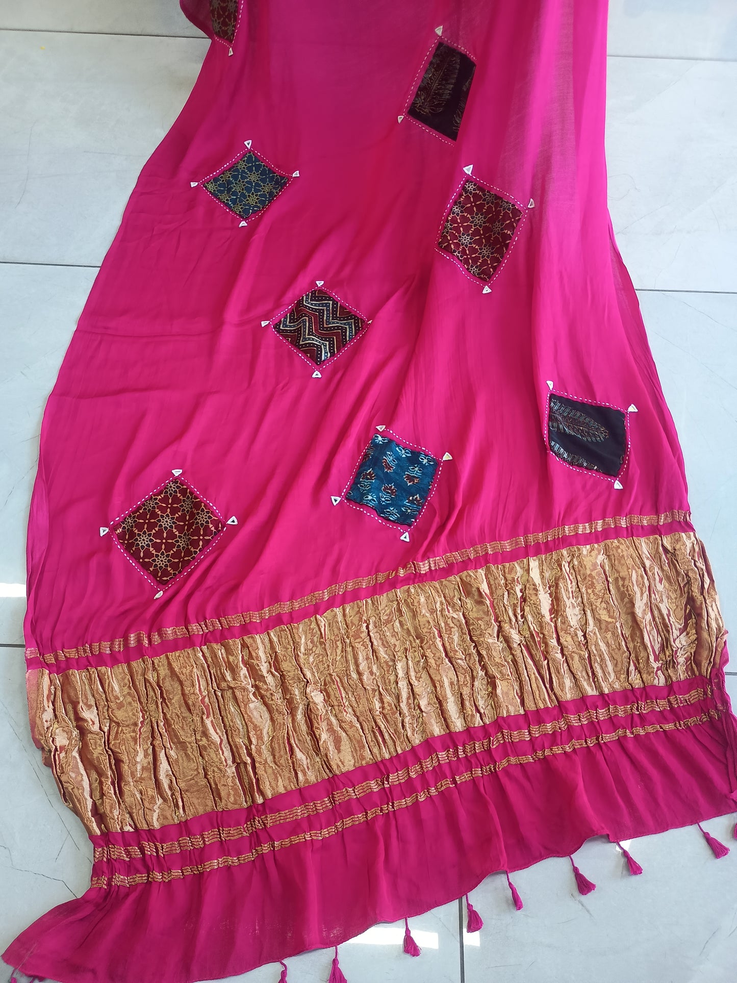 *Reya*Plain pink modal patch work tc pallu saree