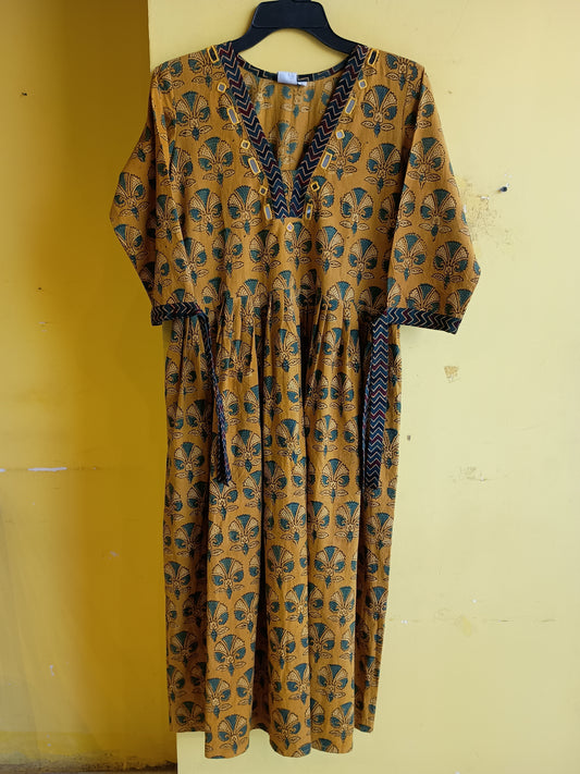 "Aarvi"natural handblock cotton frock style kurti