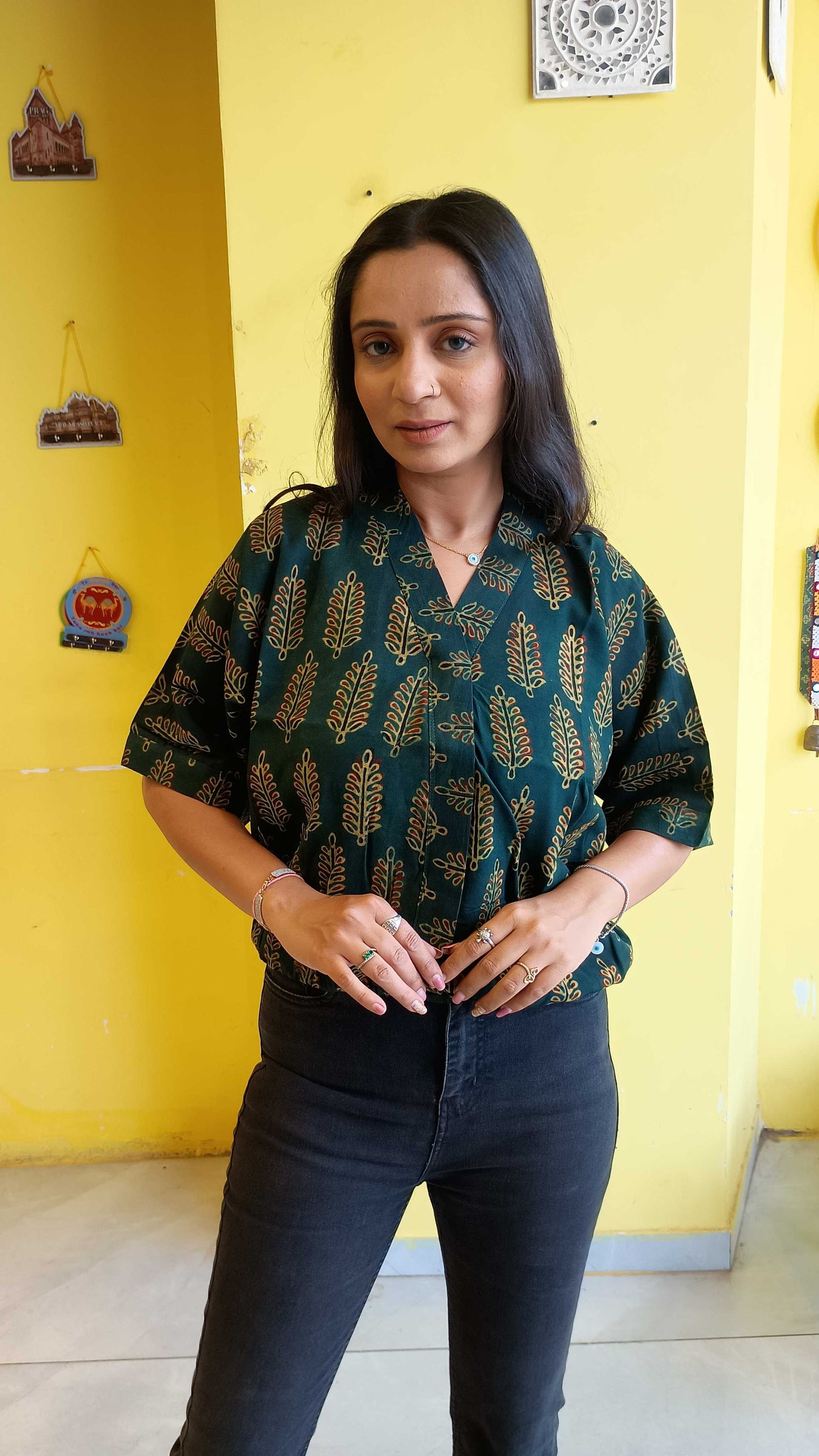*adhya* Green natural rayon balloon top