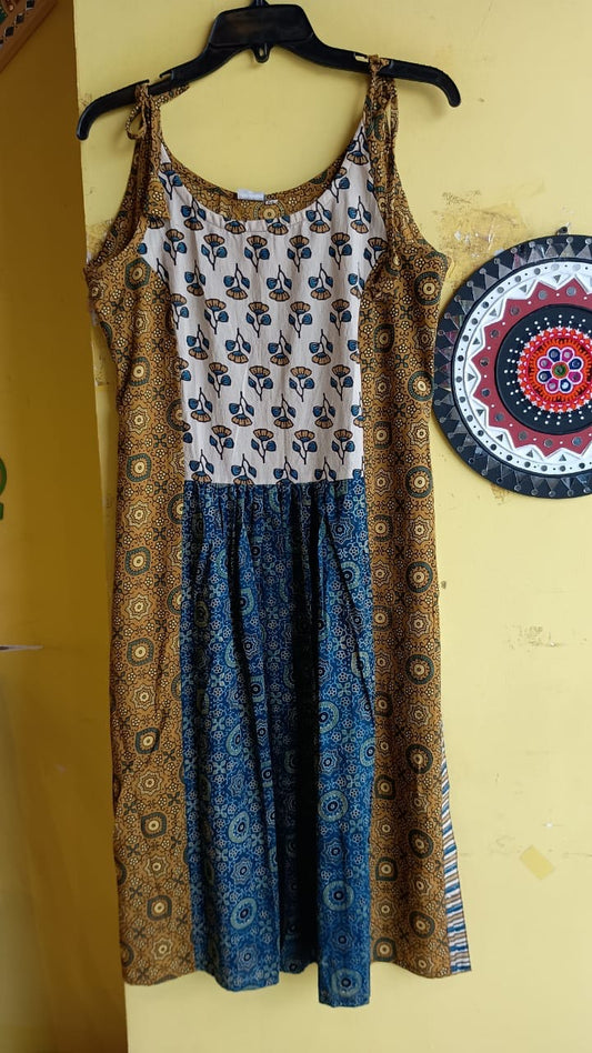 "Grishma" Natural handblock cotton spaghetti kurti