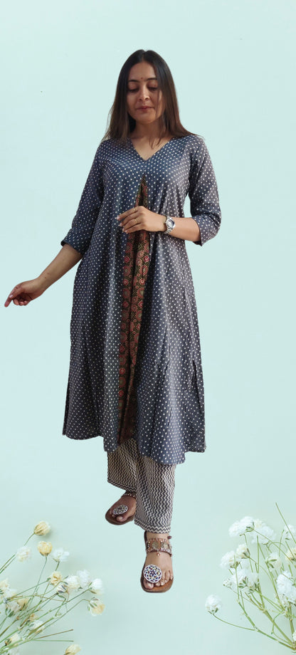 "ANOKHI" GRAY KATHA COTTON KURTI PANT SET