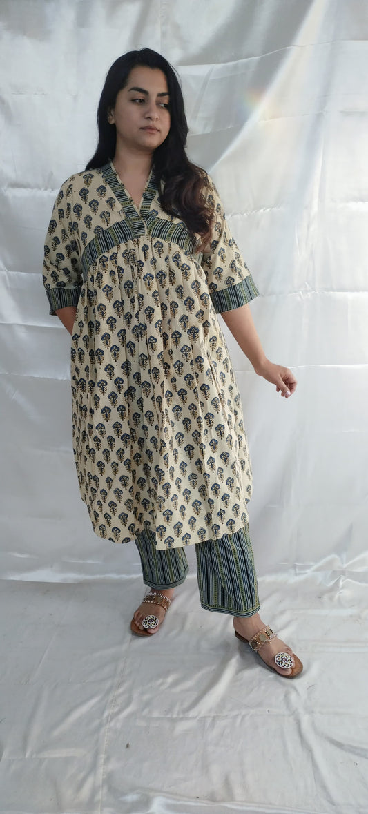 "RUHI" Off white pure cotton kurti pant set