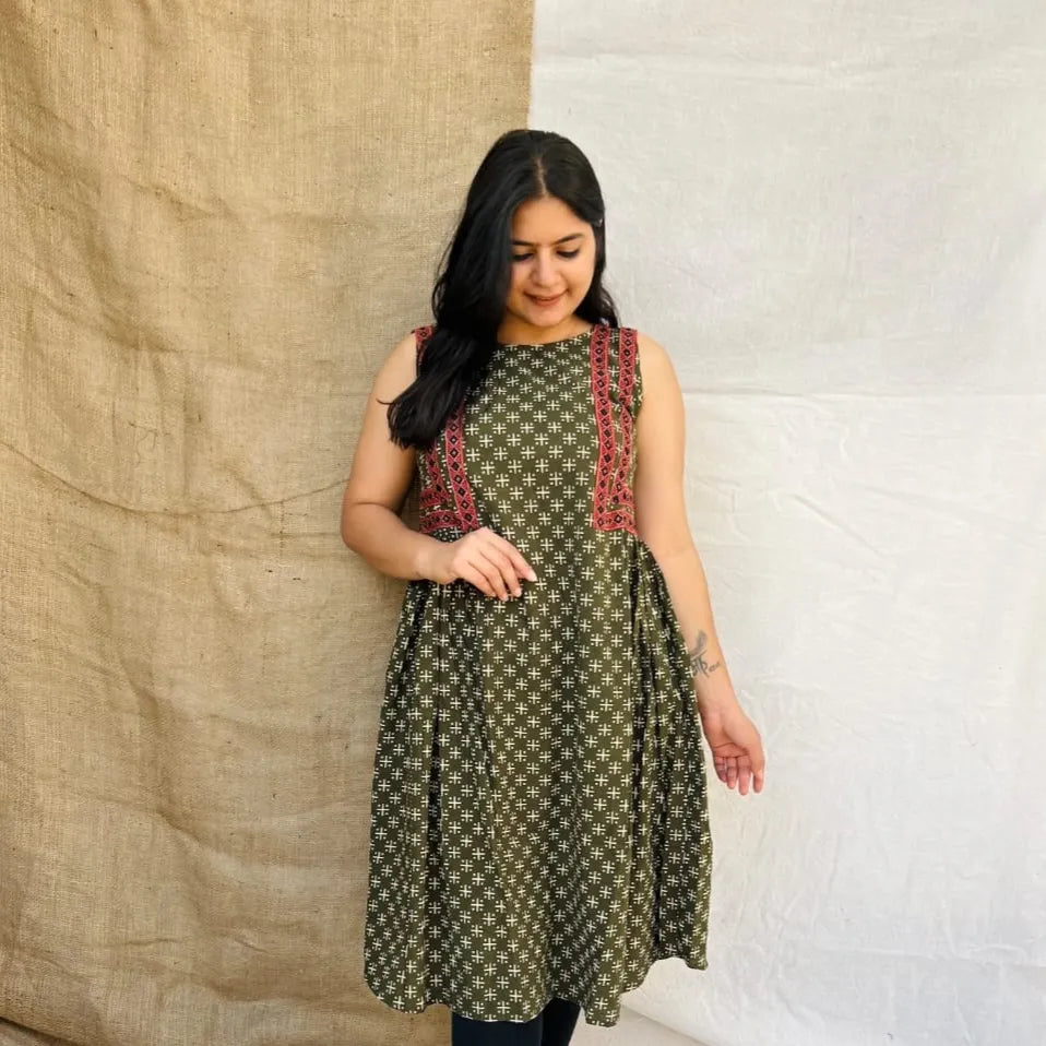 "Reeva " Semi natural kurti