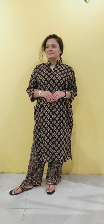 "Satarupa" Ajrakh handblock cotton kurti pant set