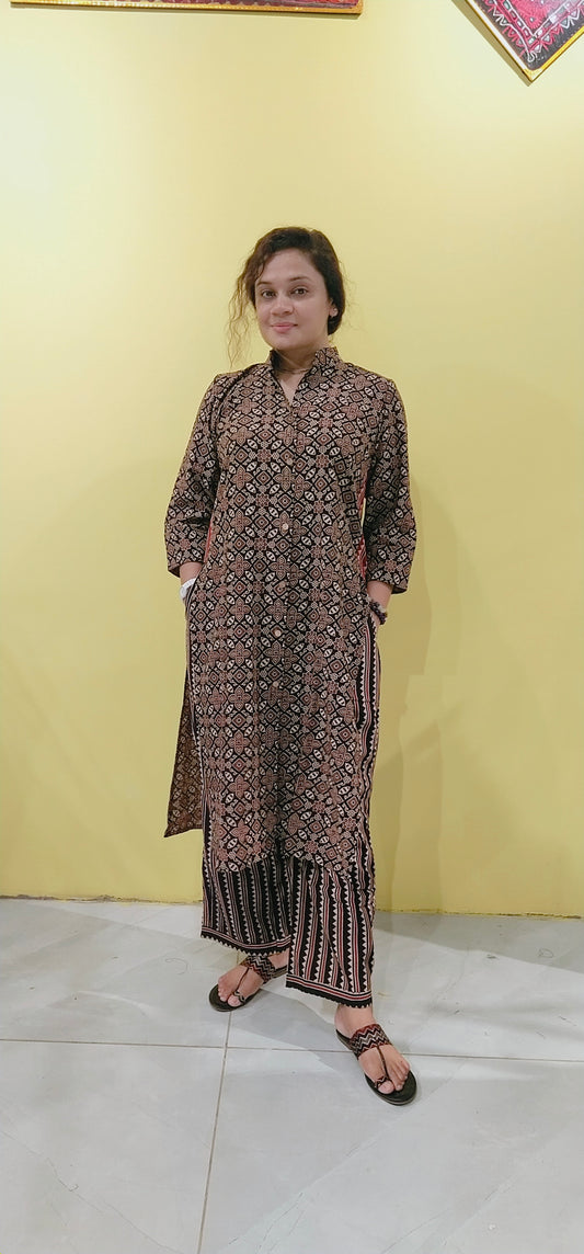 "Satarupa" Ajrakh cotton kurti pant set