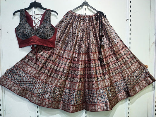 "Kaushiki" Printed mashroo skirt blouse set