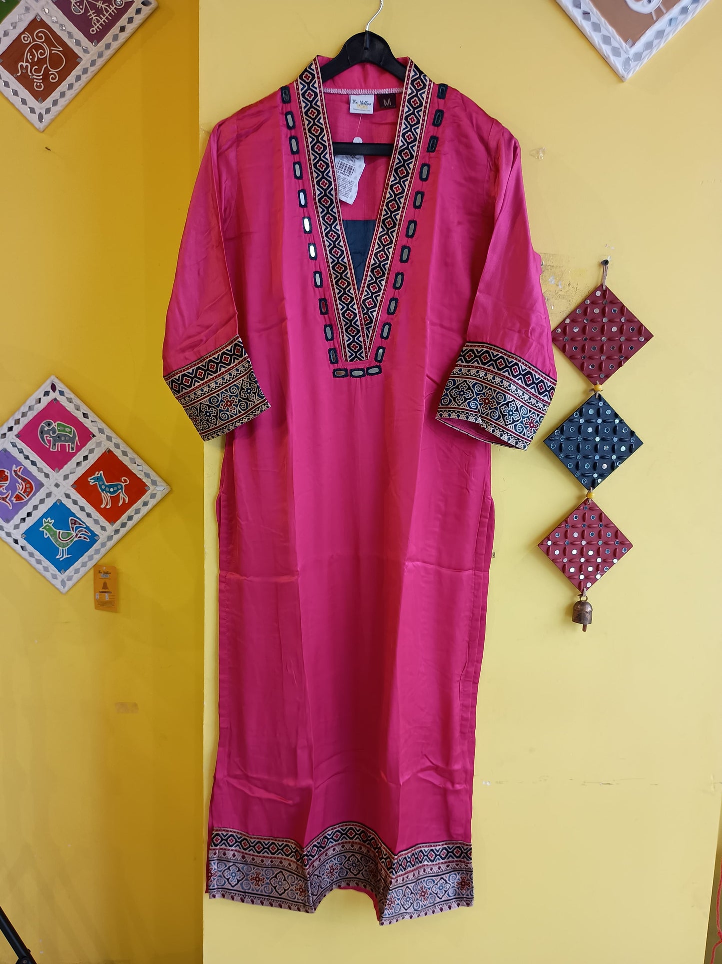 ''ASHITA''PLAIN MODAL KURTI