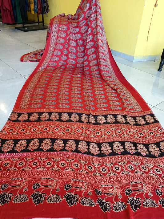 ''Raahi'' ajrakh print modal saree