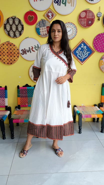 "Nish"White plain cotton kedia style kurti