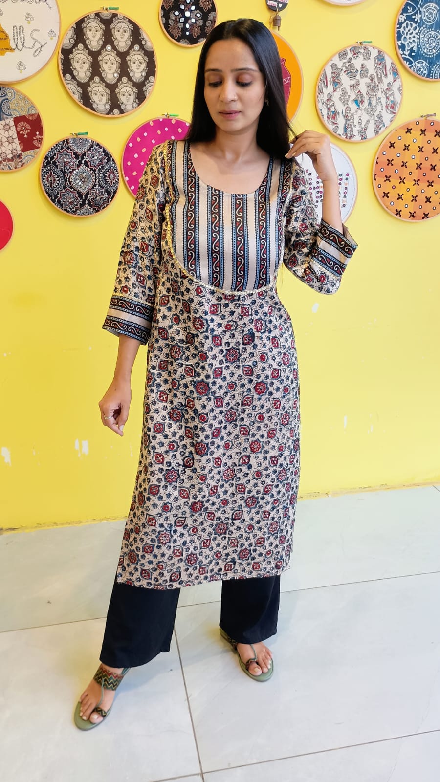 ''Naity'' mashroo kurti