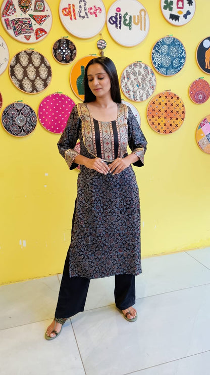 ''Naity'' festival mashroo kurti