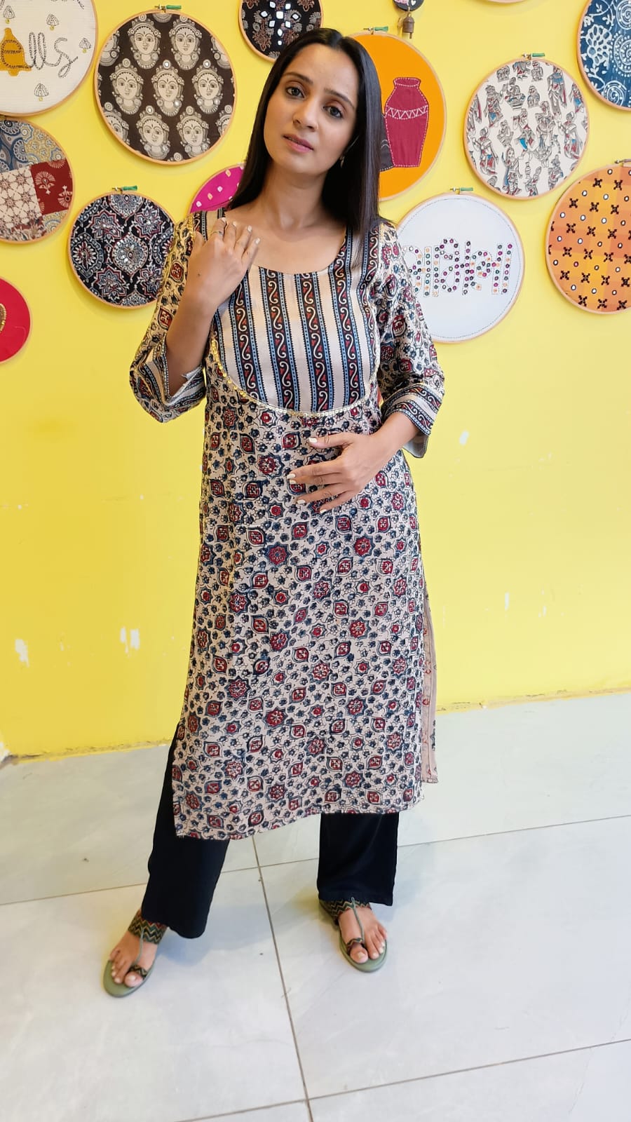 ''Naity'' mashru kurti