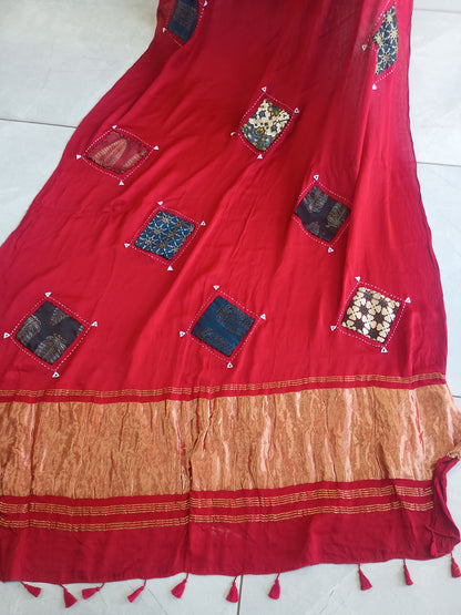 *Reya*Red Plain modal patch work tc pallu saree