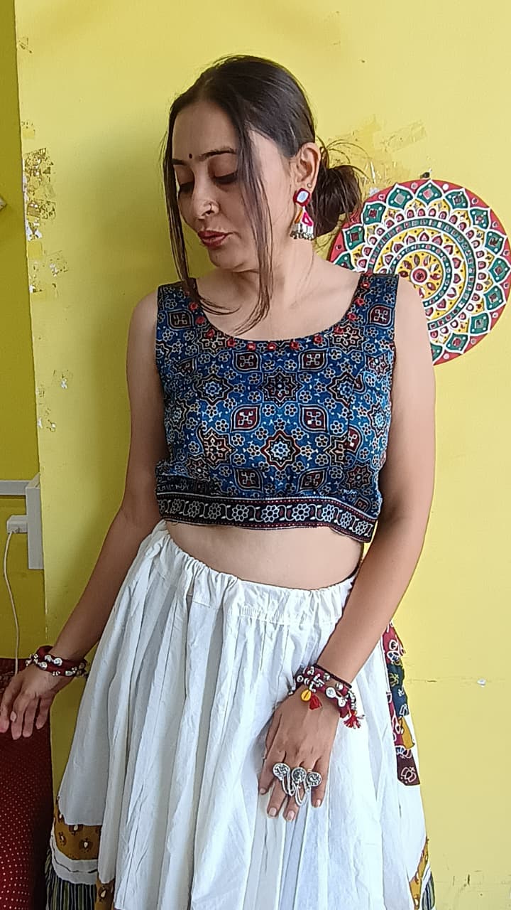 Mashroo Handwork back design Blouse Raasrang