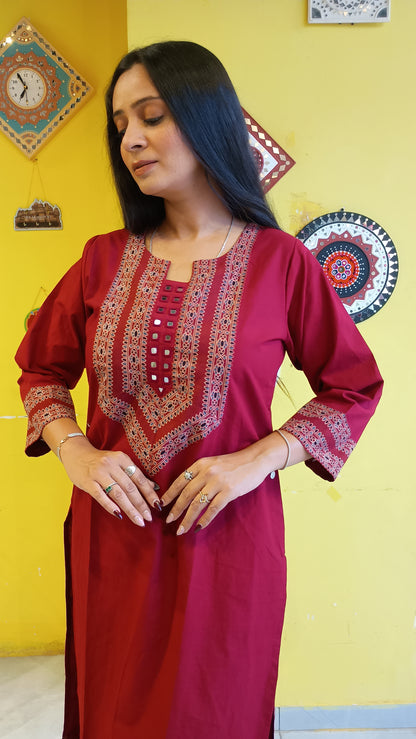 *Viha* Plain pure cotton mirror work long straight kurti