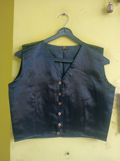 "Reema*Black plain mashroo sleeveless blouse