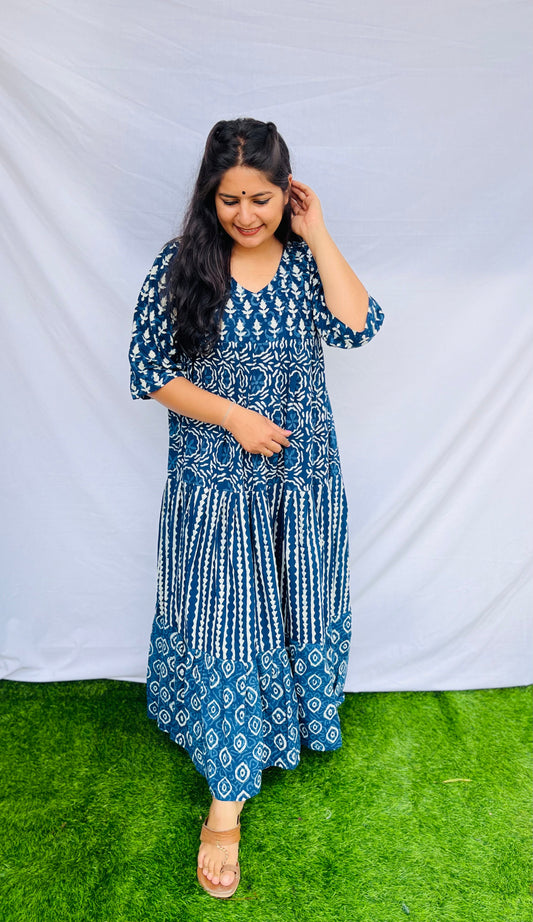 "keshavi" Indigo cotton frill gown