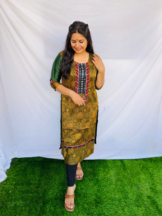 "Naity" Green mashroo mirror work kurti