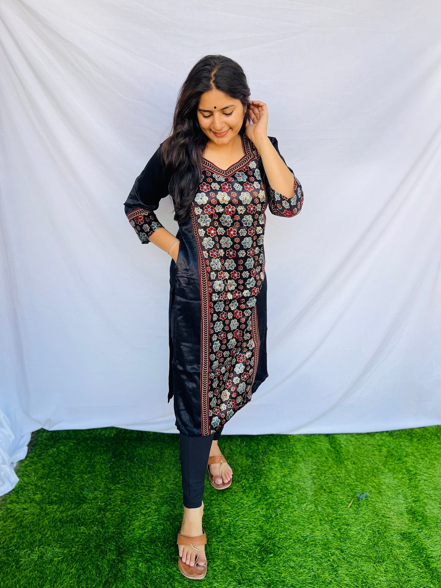 "Naity" Mashroo handmirror work kurti