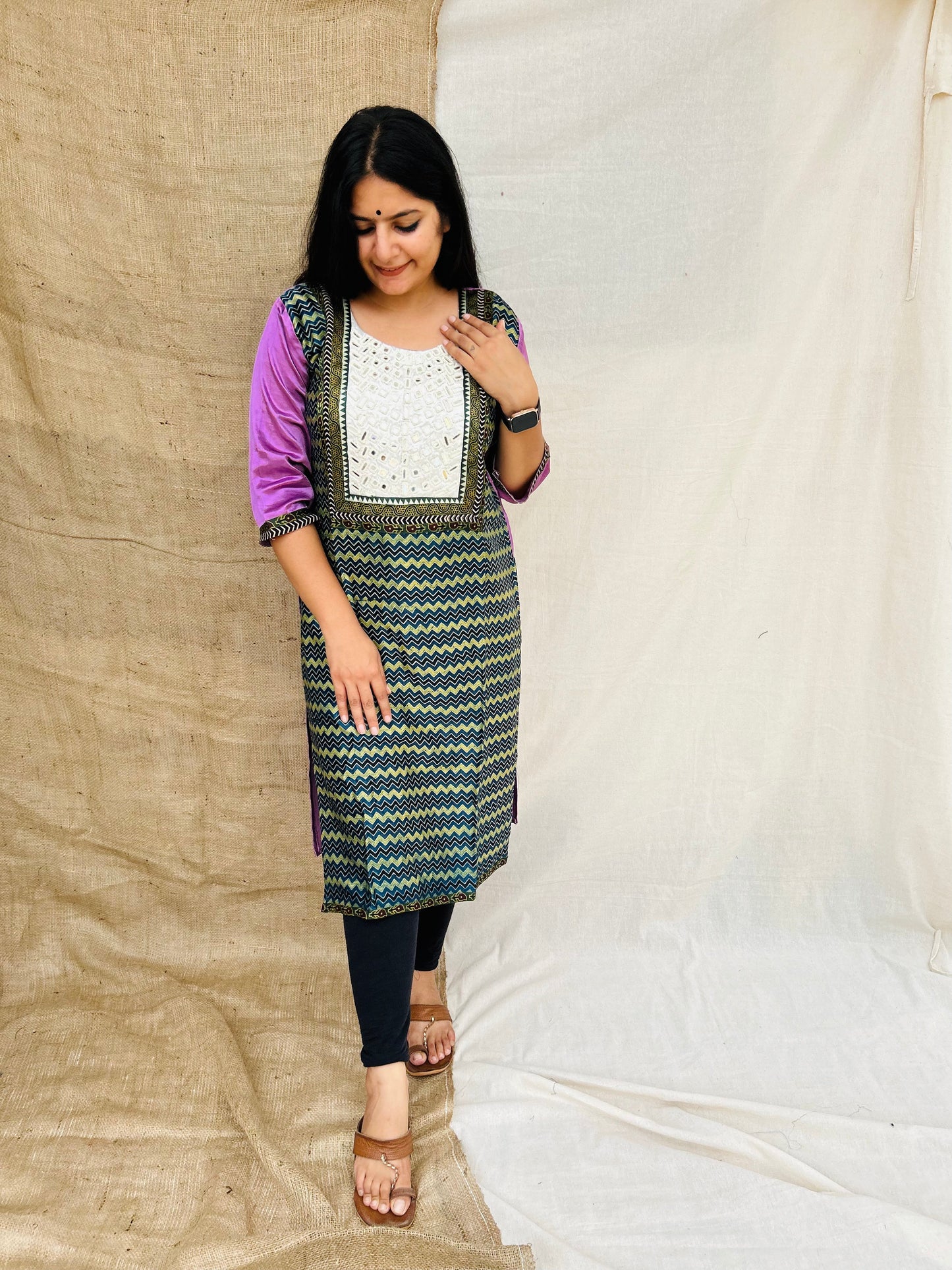 "naity" mashroo mirror patch straight kurti