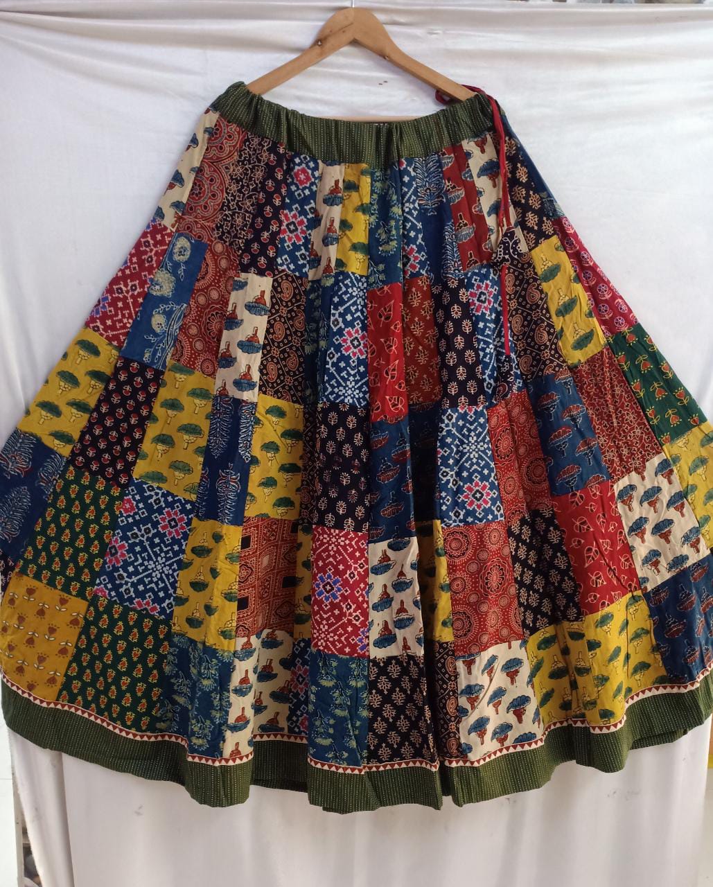 MULTI COLOR SKIRT