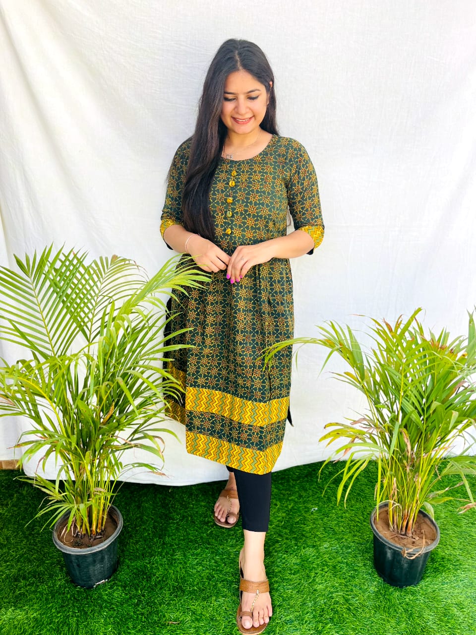 'Ramya' Natural Cotton Green Naira cut kurti